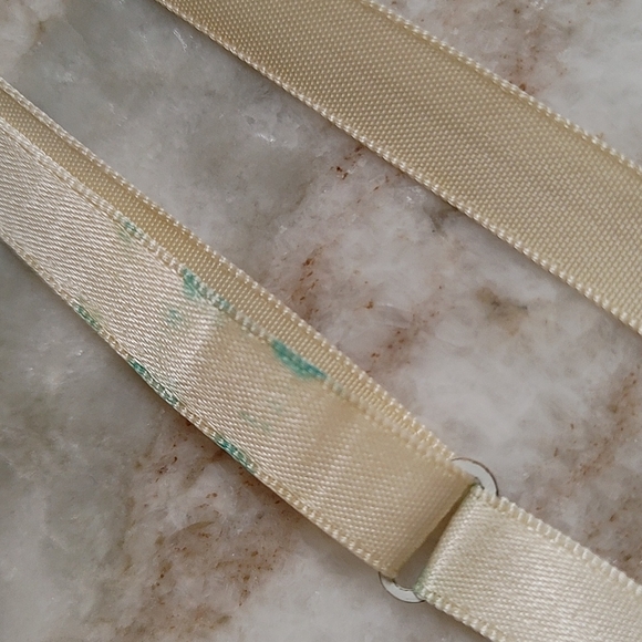 Vintage Vanity Fair Full Slip Cream w Lace Top & Lace Hem 4/6 - Picture 10 of 17